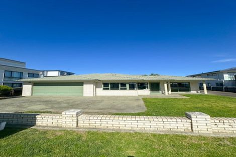 Photo of property in 1/256 Hibiscus Coast Highway, Orewa, 0931
