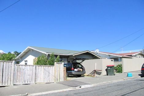 Photo of property in 77 Eden Street, Island Bay, Wellington, 6023