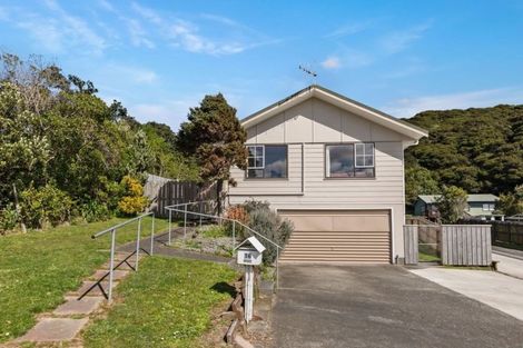Photo of property in 16 Longitude Place, Whitby, Porirua, 5024