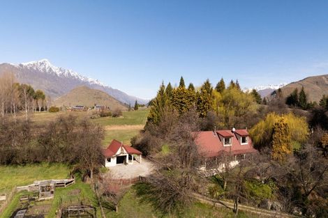 Photo of property in 35 Mountain View Road, Dalefield, Queenstown, 9371
