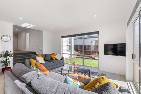 Photo of property in 16 Kiwa Crescent, Gulf Harbour, Whangaparaoa, 0930