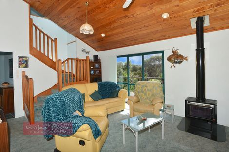 Photo of property in 21 Pacific Bay Road, Tutukaka, Whangarei, 0173