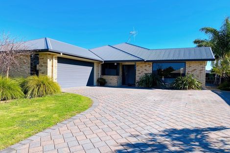 Photo of property in 22 Westminster Place, Rototuna North, Hamilton, 3210