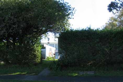 Photo of property in 72 Roberts Road, Te Atatu South, Auckland, 0610