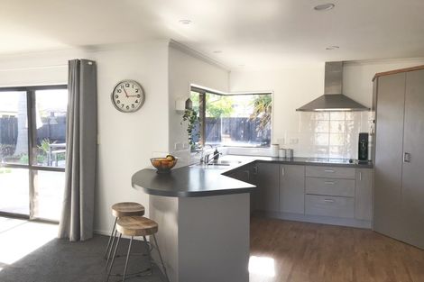 Photo of property in 16 Sarah Place, Papamoa Beach, Papamoa, 3118