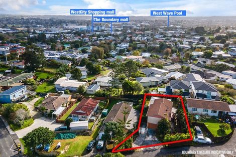 Photo of property in 2/48 Lavelle Road, Henderson, Auckland, 0612