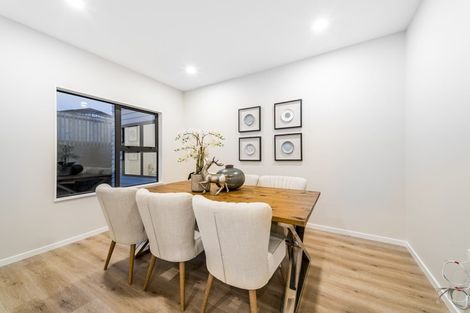 Photo of property in 4 Franheim Crescent, Orewa, 0931