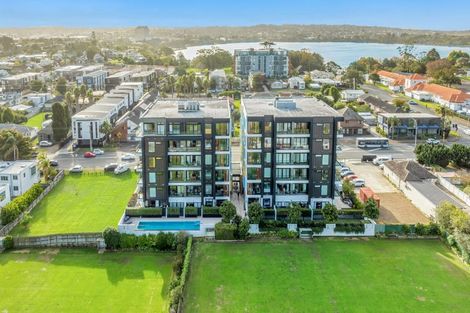 Photo of property in Frank Sargeson Apts, 202/74 Anzac Street, Takapuna, Auckland, 0622