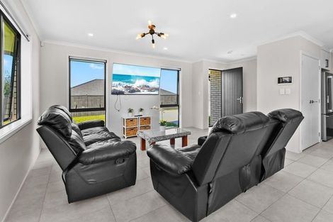 Photo of property in 10 Peacock Place, Pokeno, 2402