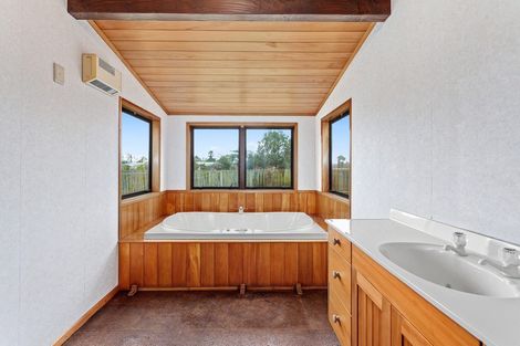 Photo of property in 29 East Bank Road, Thornton, Whakatane, 3193