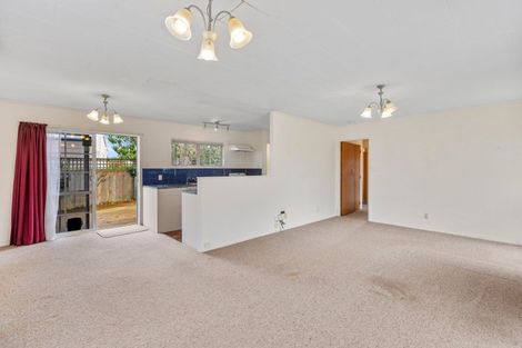 Photo of property in 11 Konini Place, Hawera, 4610