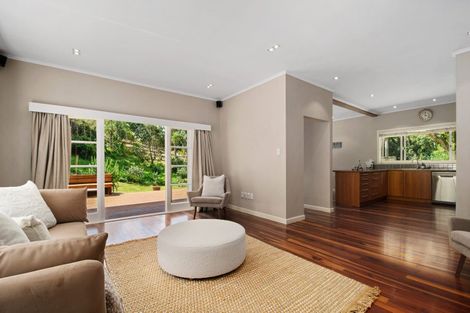 Photo of property in 379 Motutara Road, Muriwai, Waimauku, 0881