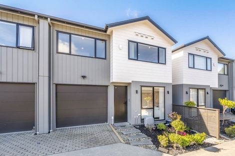 Photo of property in 25a Oteha Valley Road, Northcross, Auckland, 0632