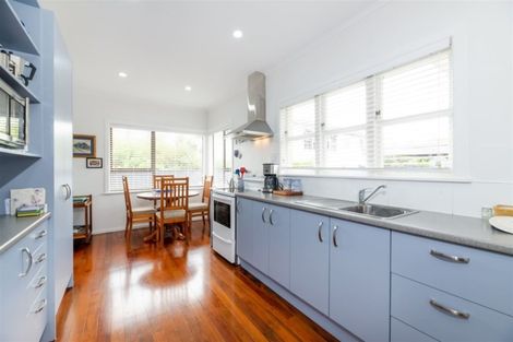 Photo of property in 1/35 Mcintyre Road, Mangere Bridge, Auckland, 2022