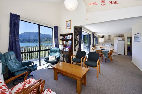 Photo of property in 20 Worlds End Road, Tennyson Inlet, 7195