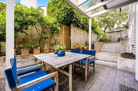 Photo of property in 43 Hauraki Road, Hauraki, Auckland, 0622