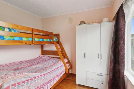 Photo of property in 12 Camrose Grove, Kingston, Wellington, 6021