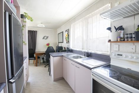 Photo of property in 2 Perry Crescent, Greenmeadows, Napier, 4112