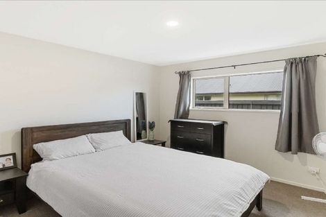 Photo of property in 15 Little Oaks Drive, Yaldhurst, Christchurch, 8042