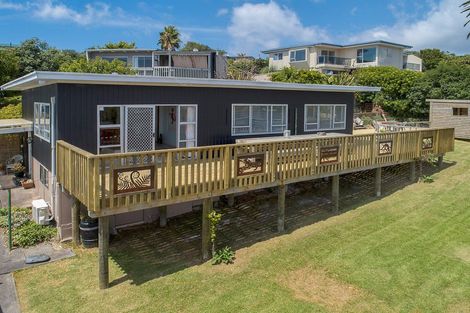 Photo of property in 1 Moera Place, Stanmore Bay, Whangaparaoa, 0932