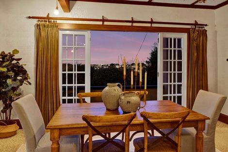 Photo of property in 4 Kitchener Terrace, Moturoa, New Plymouth, 4310