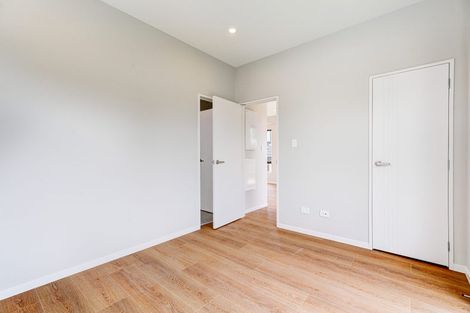 Photo of property in 25 Withers Road, Glen Eden, Auckland, 0602
