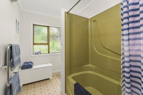 Photo of property in 24 Southern Cross Crescent, Island Bay, Wellington, 6023