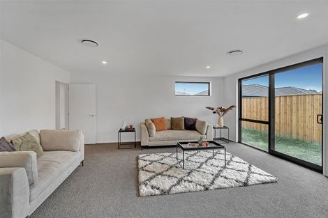 Photo of property in 8 Gemstone Place, Rolleston, 7615