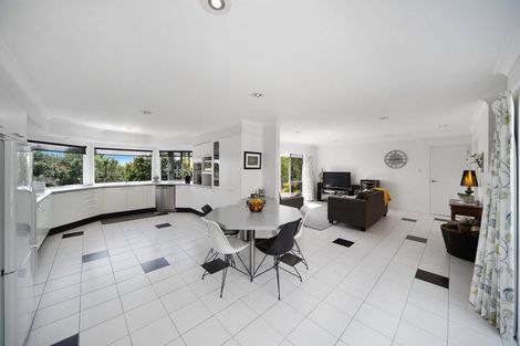 Photo of property in 39 Ohiwa Road, Papakura, 2582