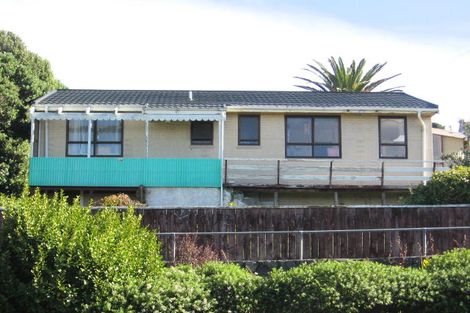 Photo of property in 5a Ron Parlane Place, Titahi Bay, Porirua, 5022