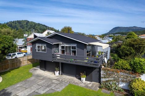 Photo of property in 4 Huia Street, Waikawa, Picton, 7220
