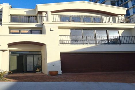 Photo of property in 22u7 Oriental Terrace, Oriental Bay, Wellington, 6011