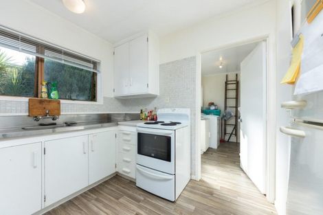 Photo of property in 2/10 Coroglen Avenue, Birkenhead, Auckland, 0626