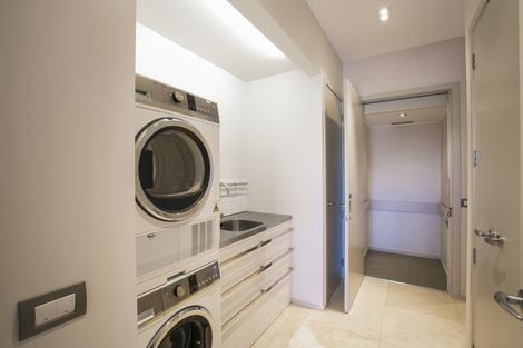 Photo of property in 23 Olivers Place, Queenstown, 9300