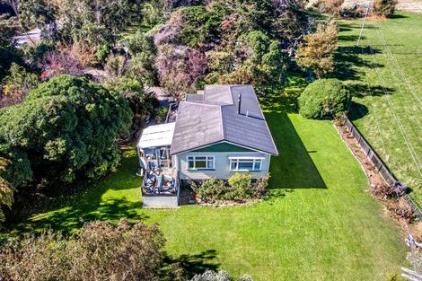 Photo of property in 2890 Christchurch Akaroa Road, Prices Valley, Little River, 7591