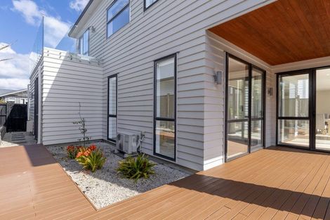 Photo of property in 9 Caldera Drive, Long Bay, Auckland, 0630