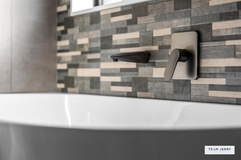 Photo of property in 339a Bucklands Beach Road, Bucklands Beach, Auckland, 2012