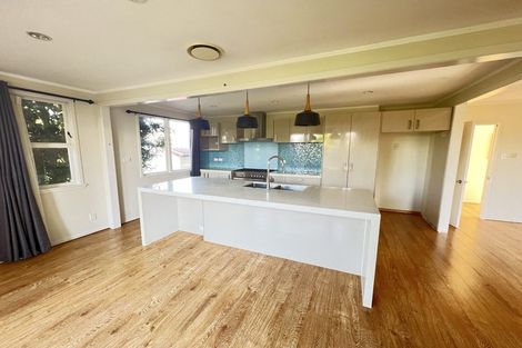 Photo of property in 47 Lysander Crescent, Beach Haven, Auckland, 0626