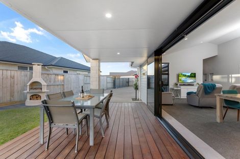 Photo of property in 53 Kahuparere Crescent, Pyes Pa, Tauranga, 3112