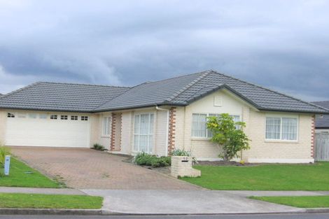 Photo of property in 52 Delmont Close, East Tamaki Heights, Auckland, 2016