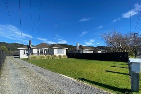 Photo of property in 36 Hinau Grove, Wainuiomata, Lower Hutt, 5014