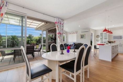 Photo of property in 5 Laly Haddon Place, Matakana, Warkworth, 0985