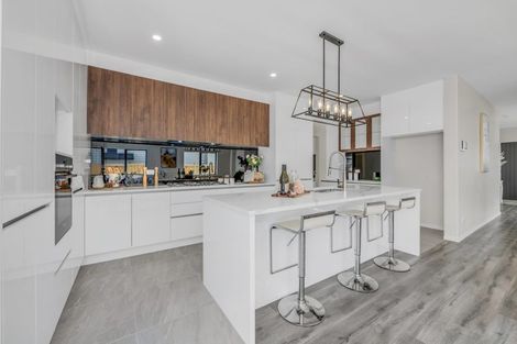 Photo of property in 54 Drumbuoy Drive, Flat Bush, Auckland, 2019