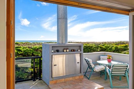 Photo of property in 5 Somerset Grove, Waitarere Beach, Levin, 5510