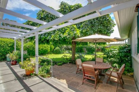 Photo of property in 7 Cambridge Terrace, Taradale, Napier, 4112