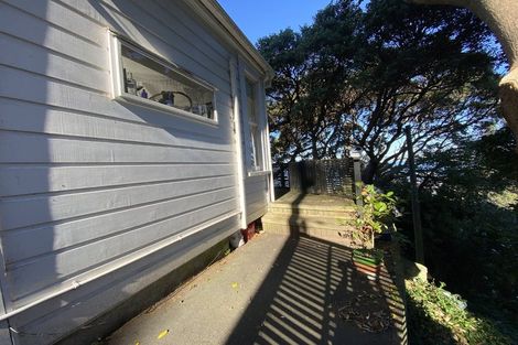 Photo of property in 4 Rangiora Avenue, Kaiwharawhara, Wellington, 6035
