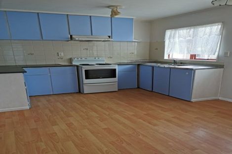 Photo of property in 6 Karamu Street, Te Atatu Peninsula, Auckland, 0610