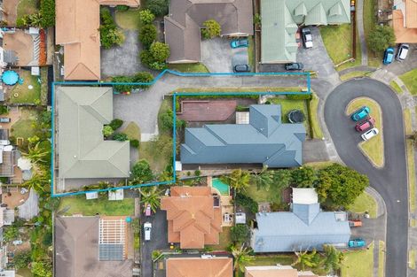Photo of property in 8 Hagen Close, Golflands, Auckland, 2013