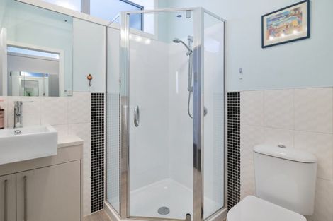 Photo of property in 8a Doon Street, Vauxhall, Dunedin, 9013