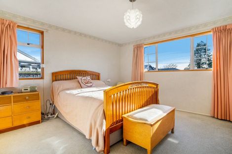 Photo of property in 11 Calder Place, Winton, 9720